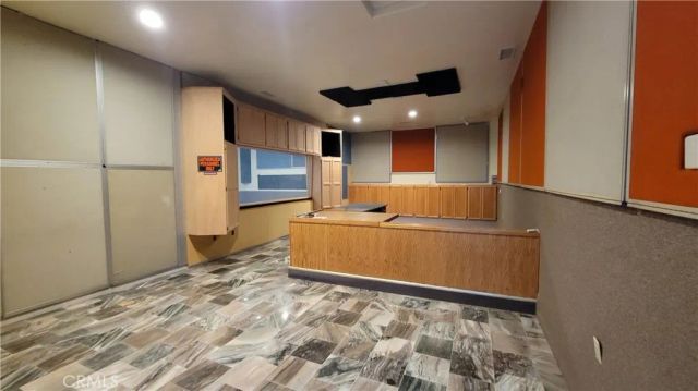 8756 Oakwood Avenue, Hesperia, CA 92345