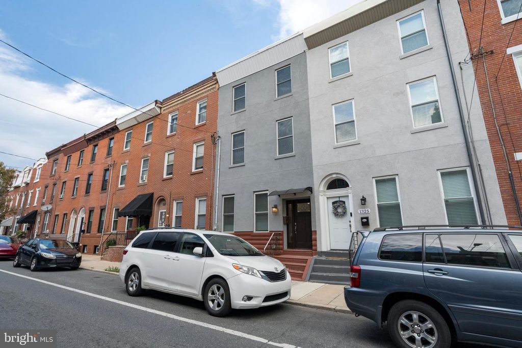 1323 S 15TH ST, PHILADELPHIA, PA 19146 — exterior