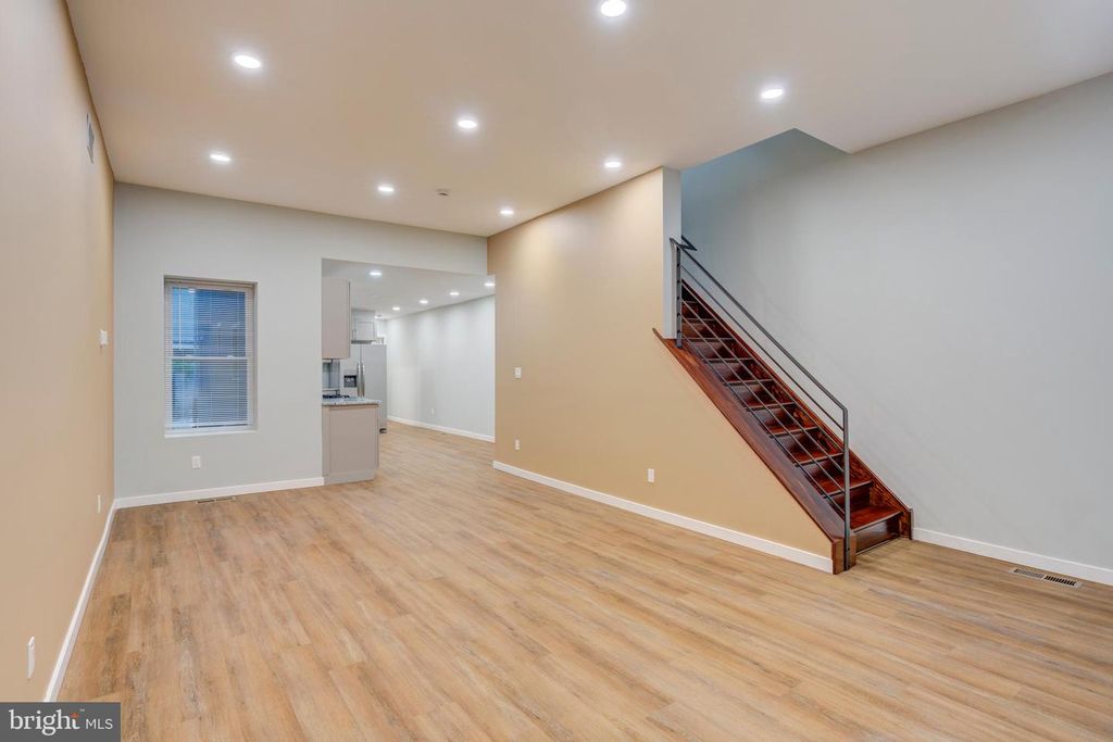 1323 S 15TH ST, PHILADELPHIA, PA 19146 — photo 4