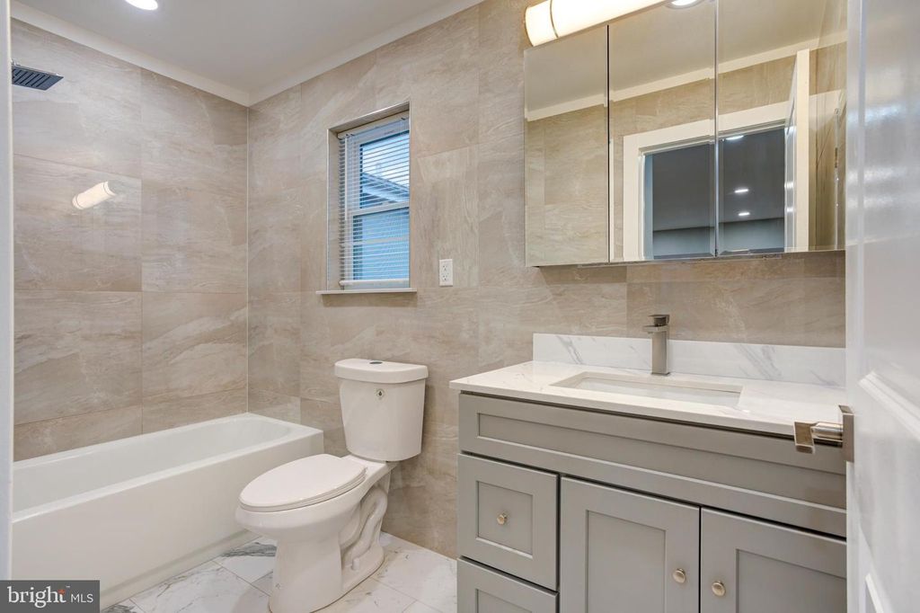 1323 S 15TH ST, PHILADELPHIA, PA 19146 — photo 5
