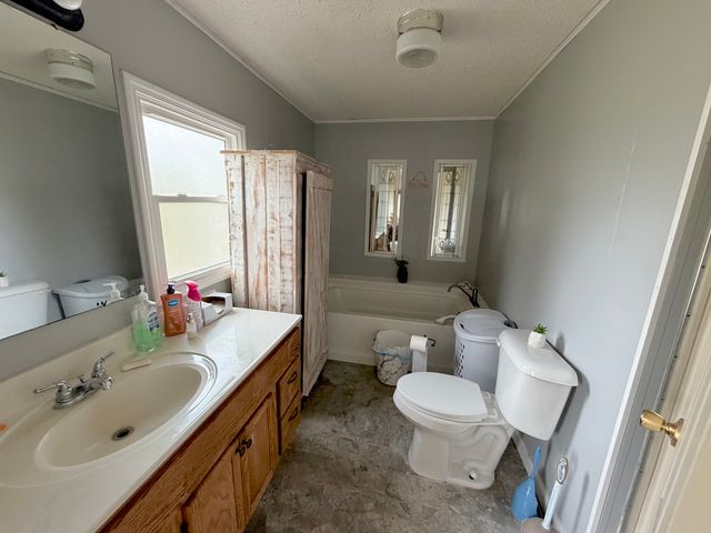 2041 mills cart Road, Salem, IL 62881