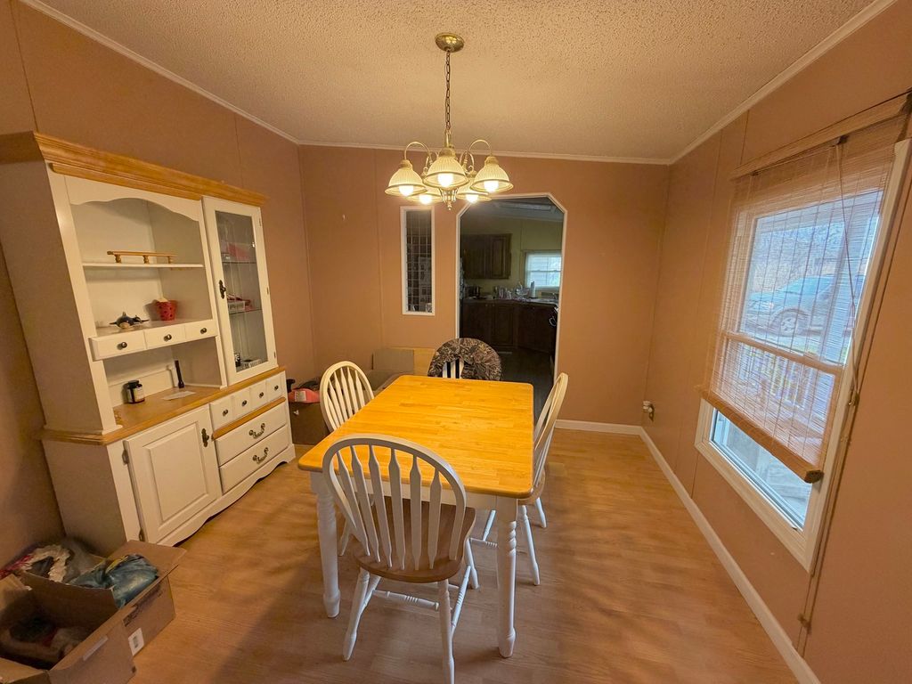 Image 7 of property listing at 2041 mills cart Road, Salem, IL 62881