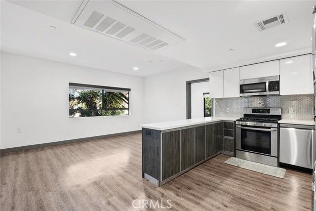 178 Alexandria Avenue, Los Angeles, CA 90004