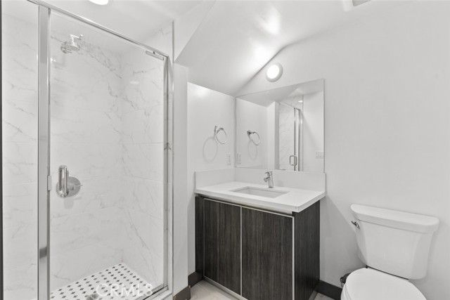 178 Alexandria Avenue, Los Angeles, CA 90004