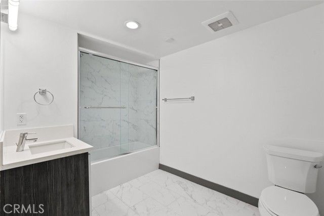 178 Alexandria Avenue, Los Angeles, CA 90004