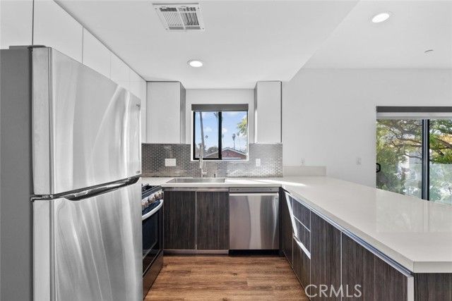 178 Alexandria Avenue, Los Angeles, CA 90004