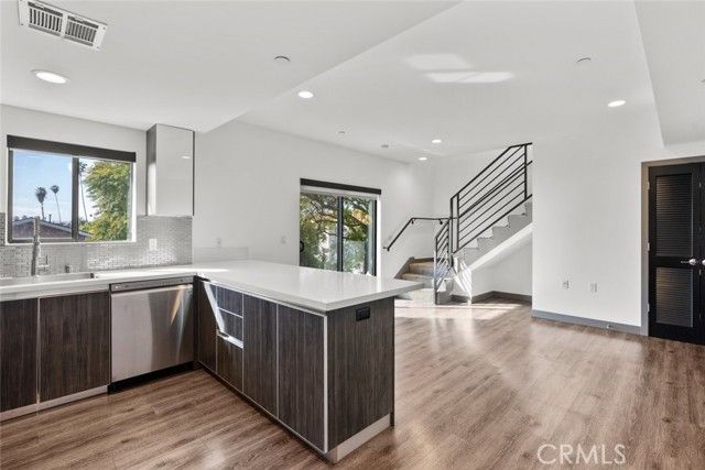 178 Alexandria Avenue, Los Angeles, CA 90004