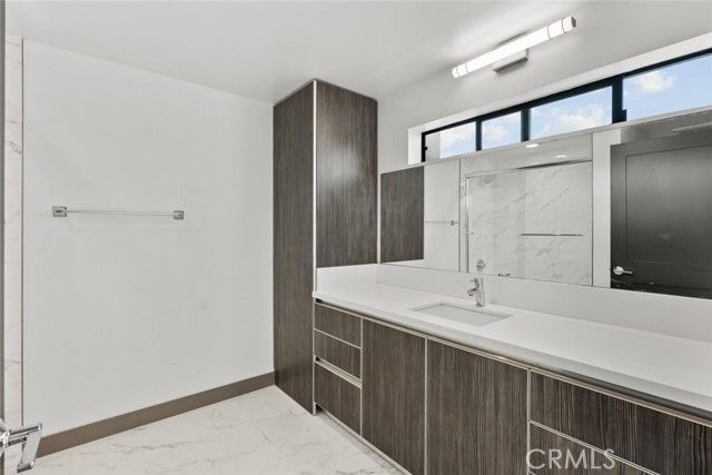 178 Alexandria Avenue, Los Angeles, CA 90004