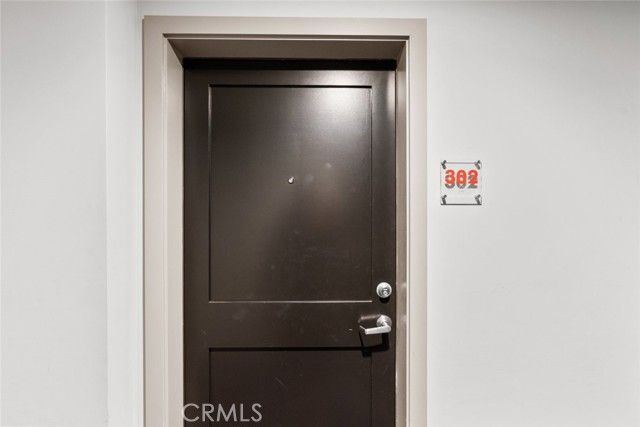 178 Alexandria Avenue, Los Angeles, CA 90004