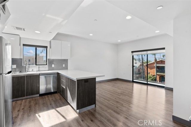 178 Alexandria Avenue, Los Angeles, CA 90004