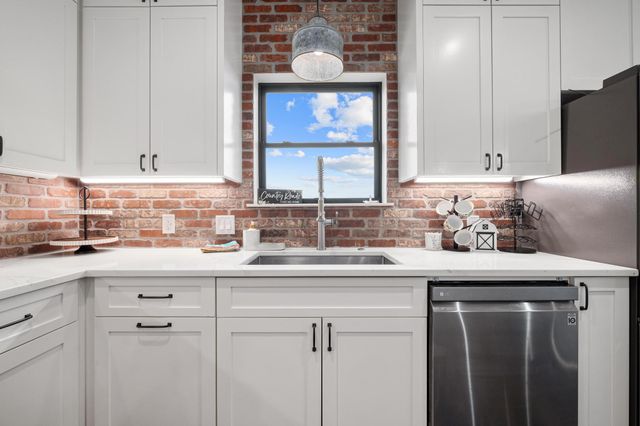 4408 Hennig DR, Austin, TX 78738