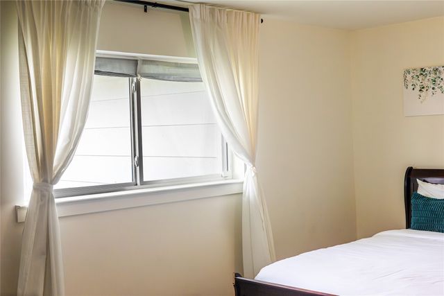 10022 Glenrio Lane, Dallas, TX 75229