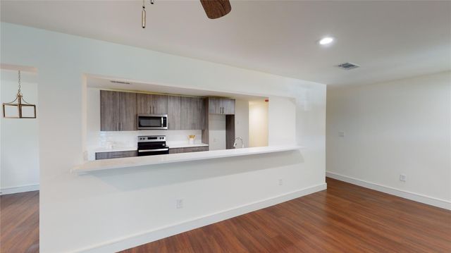 10022 Glenrio Lane, Dallas, TX 75229