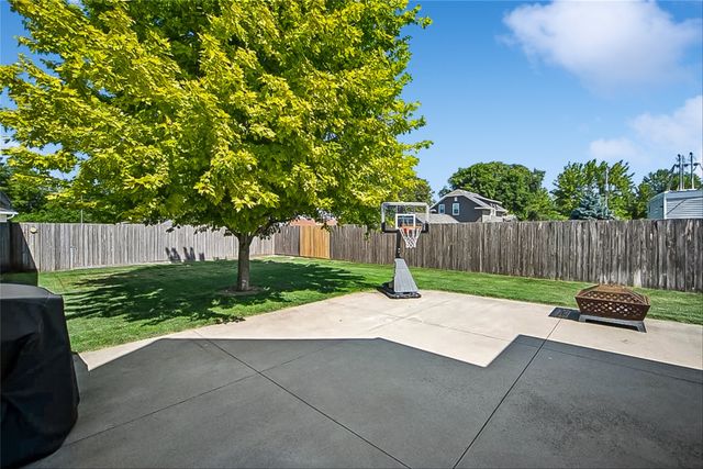 105 15th Street, Dallas Center, IA 50063