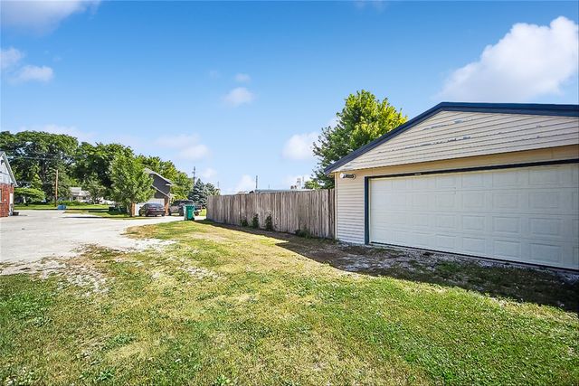 105 15th Street, Dallas Center, IA 50063