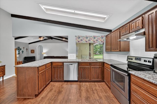 745 Carol Lane, Burleson, TX 76028