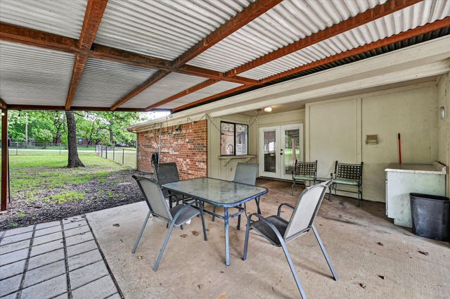 745 Carol Lane, Burleson, TX 76028