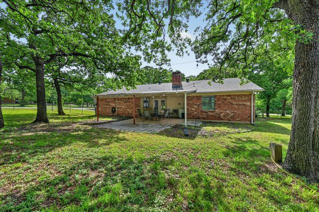 745 Carol Lane, Burleson, TX 76028