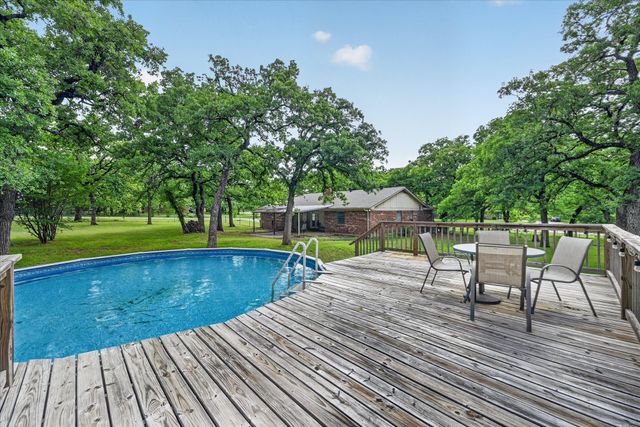 745 Carol Lane, Burleson, TX 76028