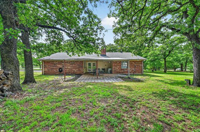 745 Carol Lane, Burleson, TX 76028