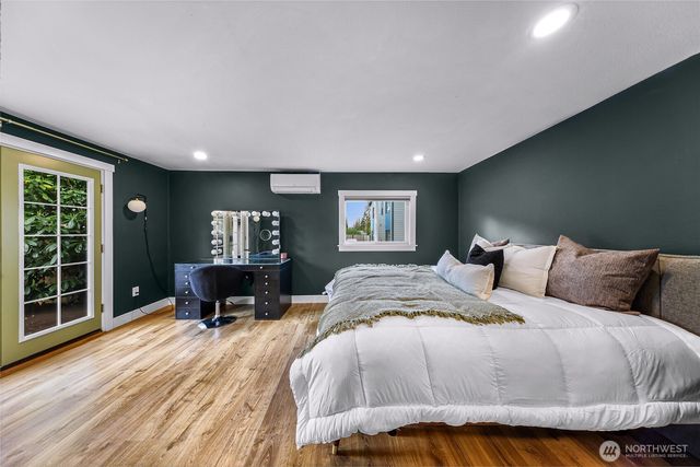 13325 Beverly Park Road, Lynnwood, WA 98087