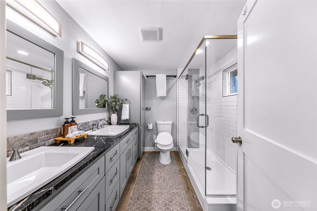 13325 Beverly Park Road, Lynnwood, WA 98087