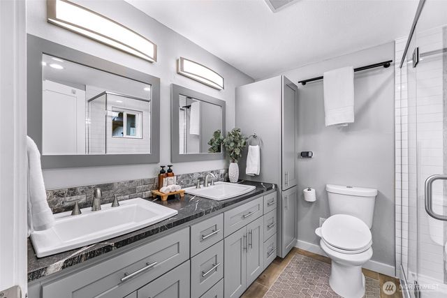 13325 Beverly Park Road, Lynnwood, WA 98087