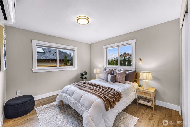 13325 Beverly Park Road, Lynnwood, WA 98087