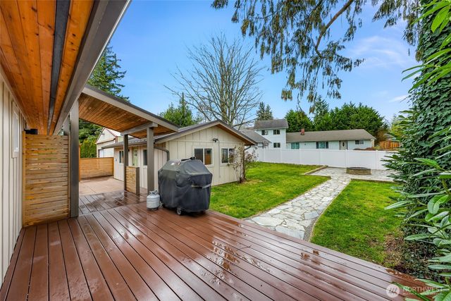 13325 Beverly Park Road, Lynnwood, WA 98087