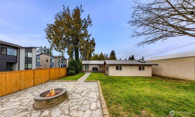 13325 Beverly Park Road, Lynnwood, WA 98087