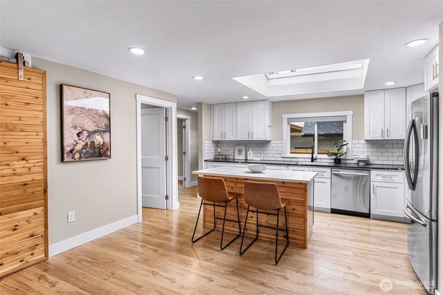 13325 Beverly Park Road, Lynnwood, WA 98087