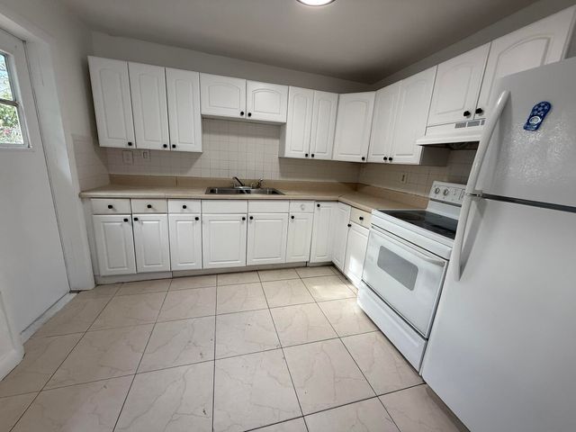 3705 SW 13th Court 1-5, Fort Lauderdale, FL 33312