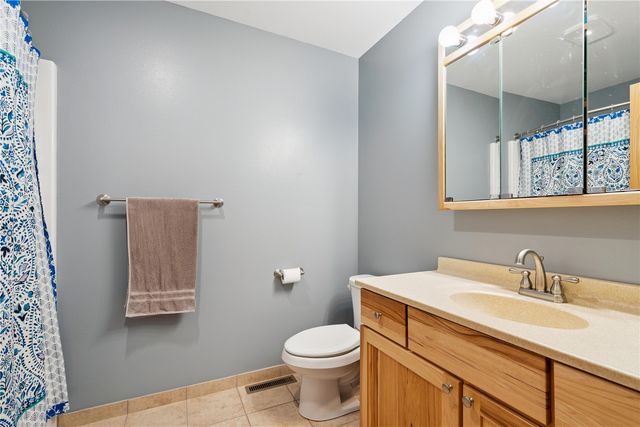 1101 Wood Lily Road, Solon, IA 52333