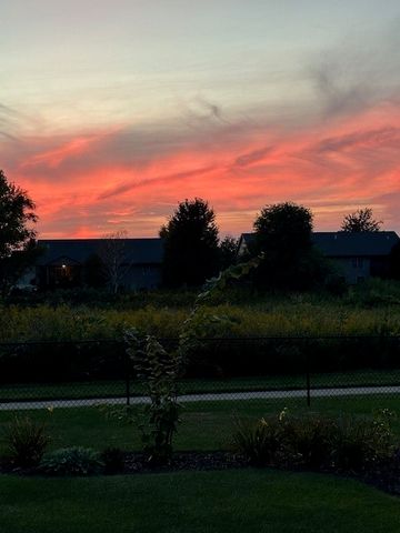 1101 Wood Lily Road, Solon, IA 52333