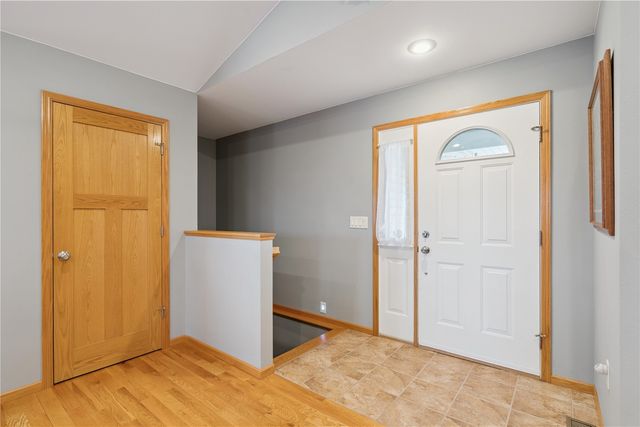 1101 Wood Lily Road, Solon, IA 52333