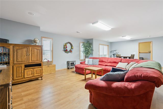 1101 Wood Lily Road, Solon, IA 52333