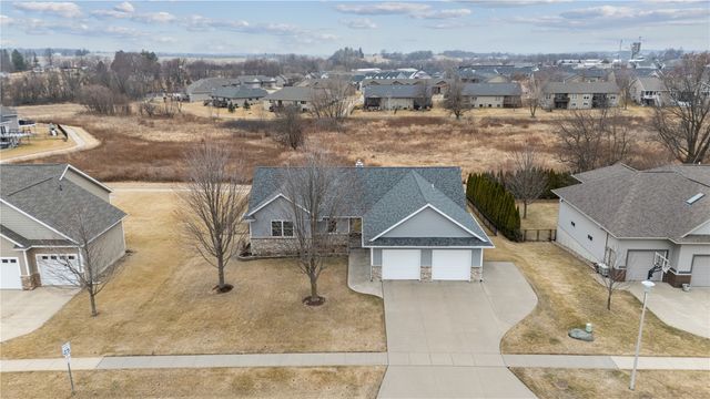 1101 Wood Lily Road, Solon, IA 52333