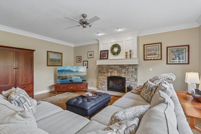 S94W31694 Gena DRIVE, Mukwonago, WI 53149