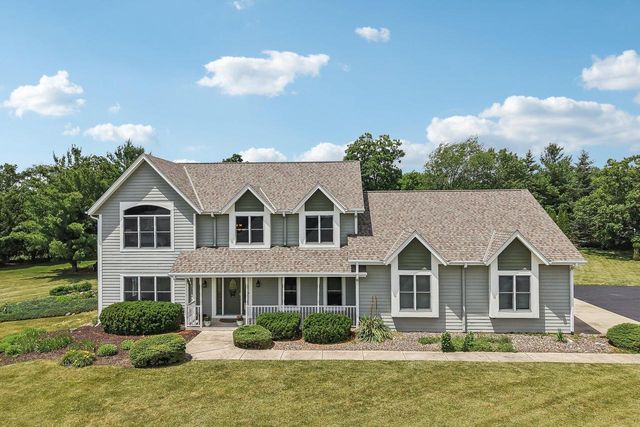 S94W31694 Gena DRIVE, Mukwonago, WI 53149