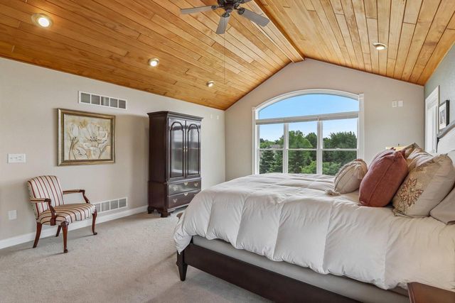 S94W31694 Gena DRIVE, Mukwonago, WI 53149