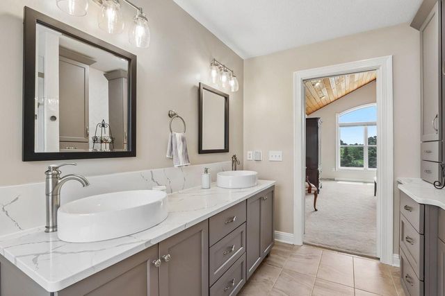 S94W31694 Gena DRIVE, Mukwonago, WI 53149