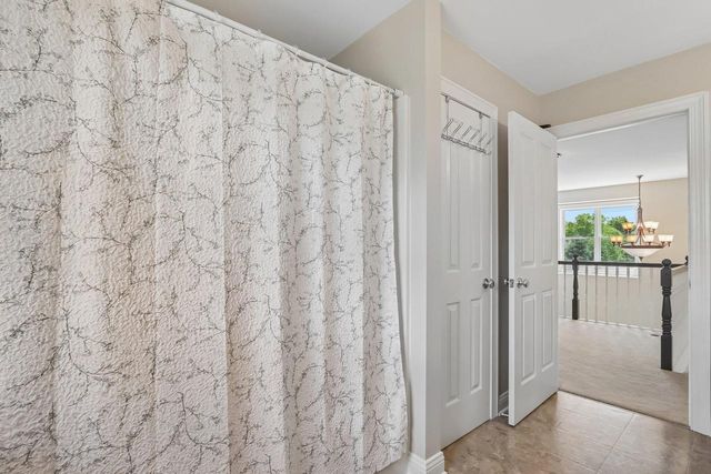 S94W31694 Gena DRIVE, Mukwonago, WI 53149