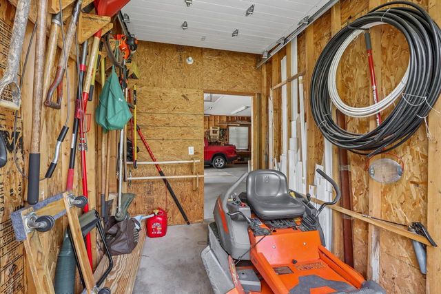S94W31694 Gena DRIVE, Mukwonago, WI 53149
