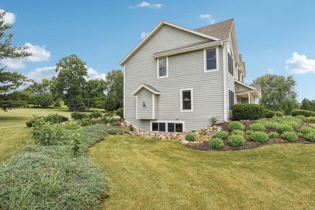 S94W31694 Gena DRIVE, Mukwonago, WI 53149