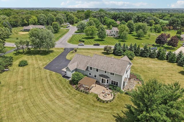 S94W31694 Gena DRIVE, Mukwonago, WI 53149