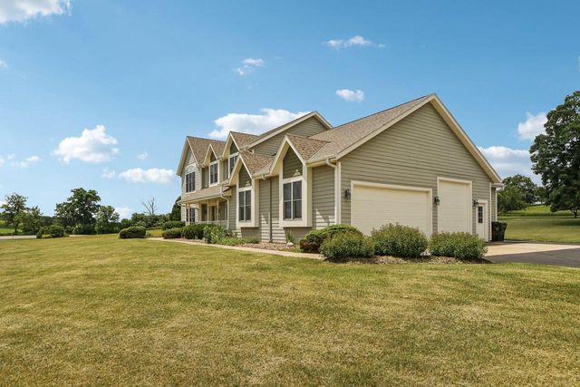 S94W31694 Gena DRIVE, Mukwonago, WI 53149