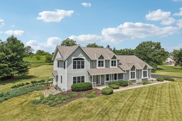 S94W31694 Gena DRIVE, Mukwonago, WI 53149
