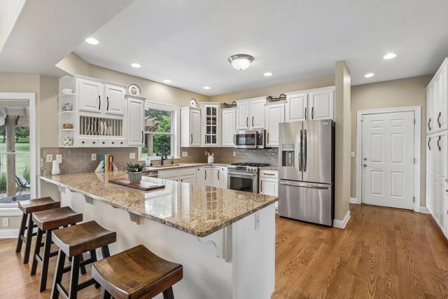 S94W31694 Gena DRIVE, Mukwonago, WI 53149