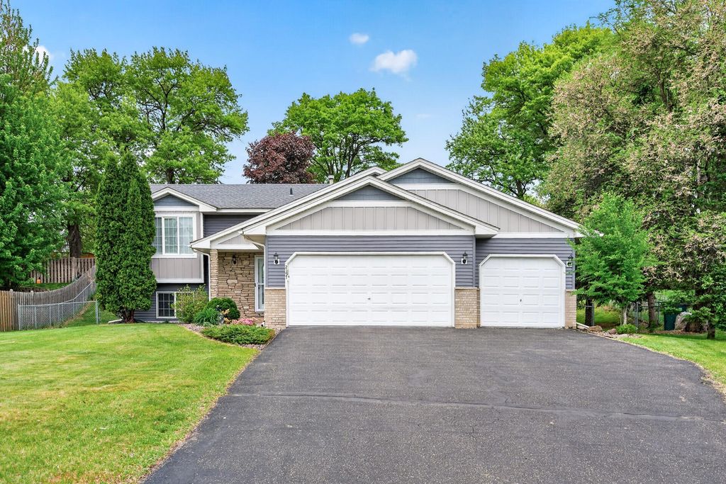 2157 123rd Lane NW, Coon Rapids, MN 55448