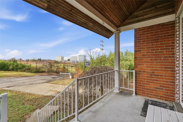 126 Leon Road, Green Tree, PA 15220